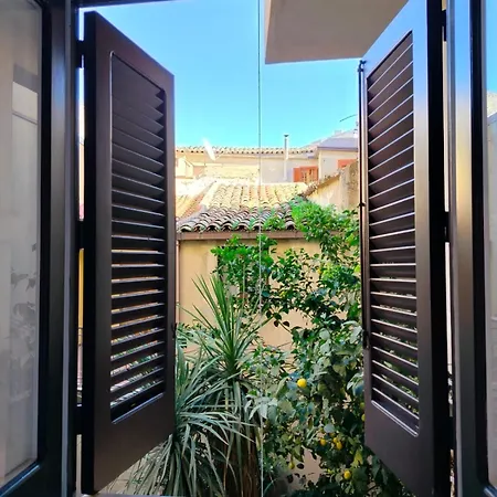 Casa Makarina Holiday home *